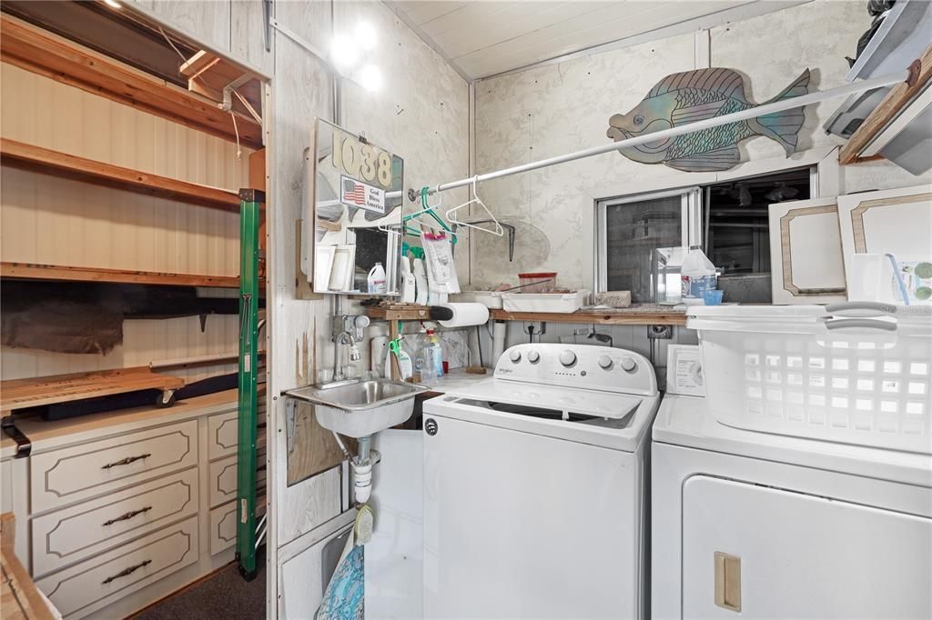 На продажу: $120,000 (2 спален, 2 ванн, 864 Квадратных фут)