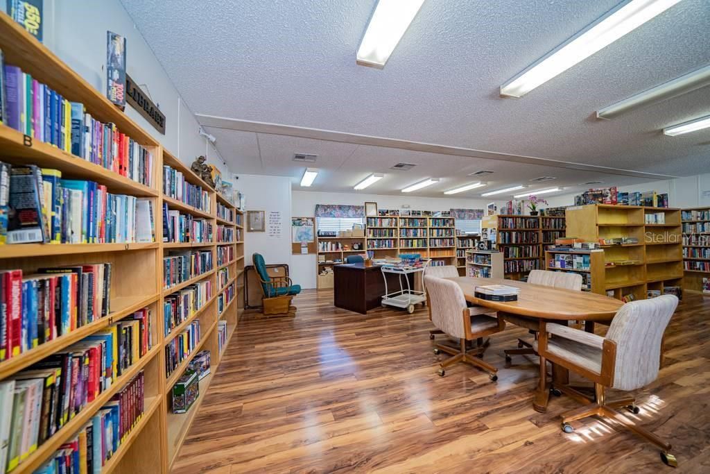 На продажу: $120,000 (2 спален, 2 ванн, 864 Квадратных фут)