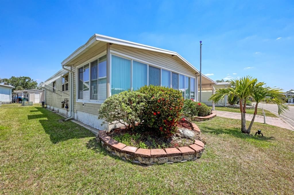 На продажу: $120,000 (2 спален, 2 ванн, 864 Квадратных фут)