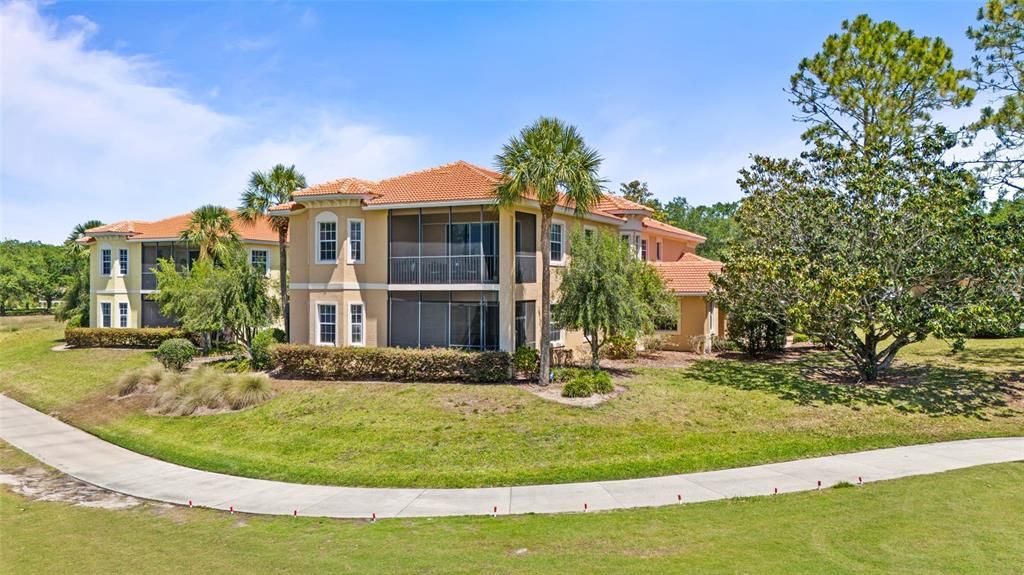 En Venta: $399,999 (2 camas, 2 baños, 2031 Pies cuadrados)