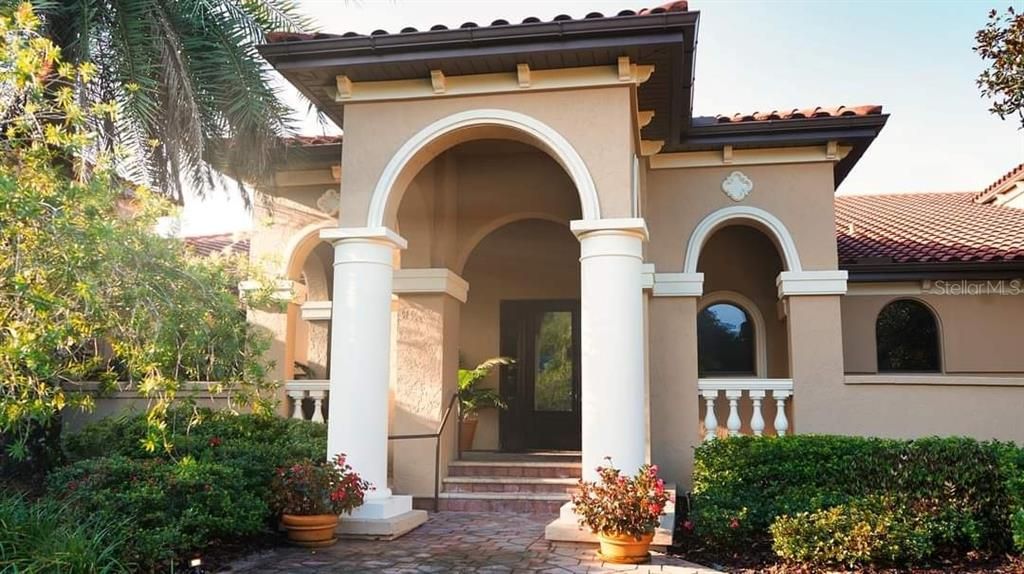 En Venta: $399,999 (2 camas, 2 baños, 2031 Pies cuadrados)