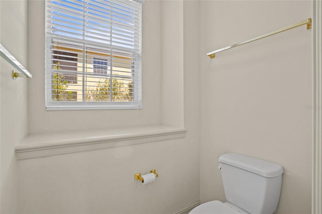 En Venta: $399,999 (2 camas, 2 baños, 2031 Pies cuadrados)