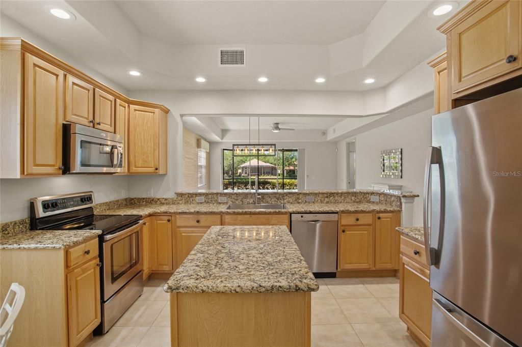 En Venta: $399,999 (2 camas, 2 baños, 2031 Pies cuadrados)