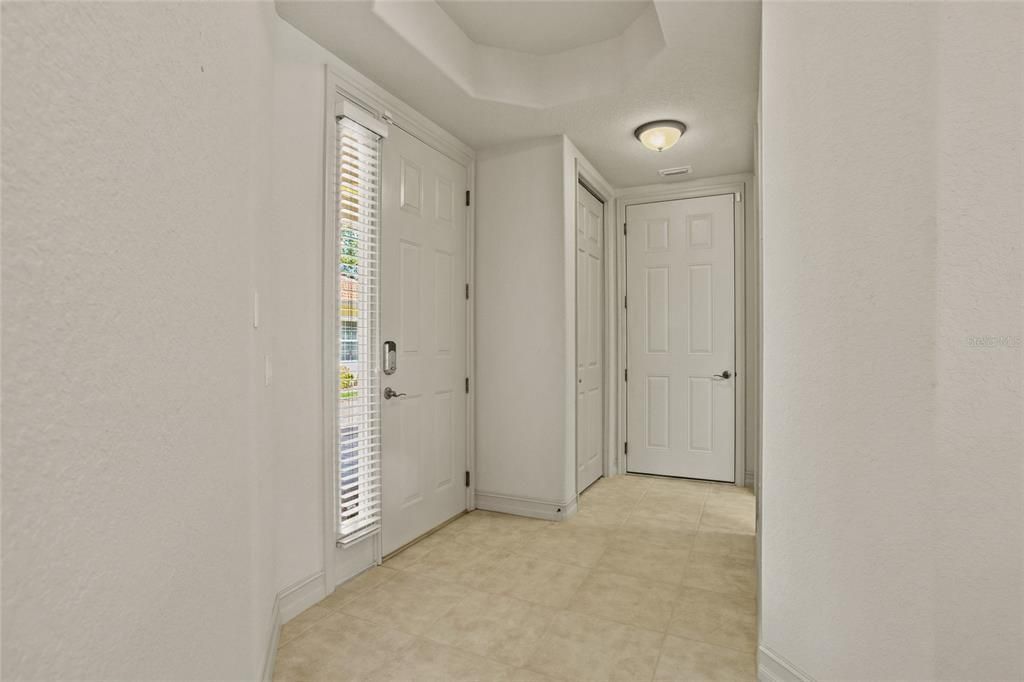 En Venta: $399,999 (2 camas, 2 baños, 2031 Pies cuadrados)