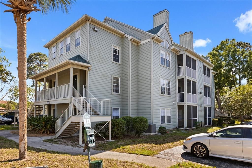 Active With Contract: $130,000 (1 beds, 1 baths, 722 Square Feet)