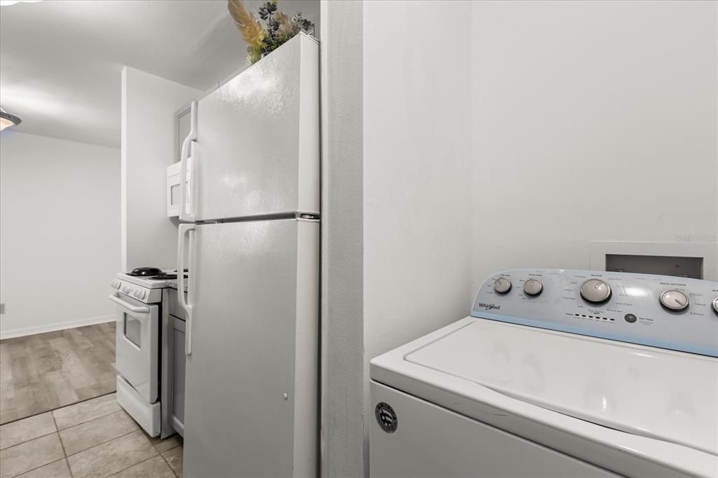 Active With Contract: $130,000 (1 beds, 1 baths, 722 Square Feet)