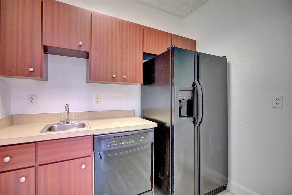 待售: $20,796 (0 贝兹, 0 浴室, 1600 平方英尺)