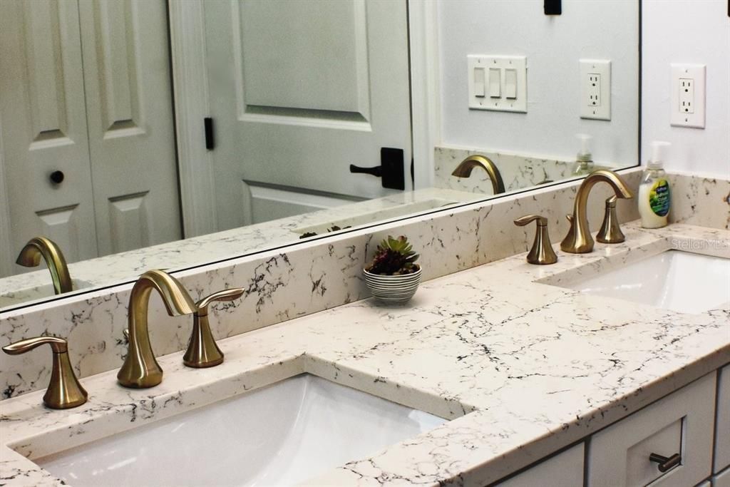 For Rent: $4,200 (3 beds, 2 baths, 1843 Square Feet)