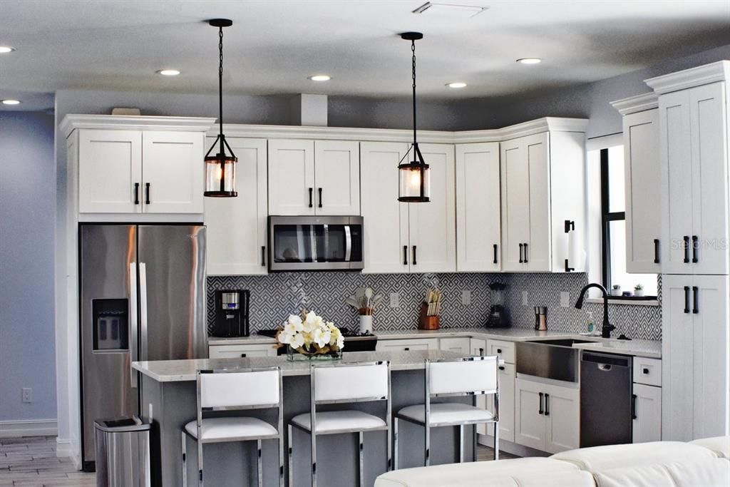 For Rent: $4,200 (3 beds, 2 baths, 1843 Square Feet)