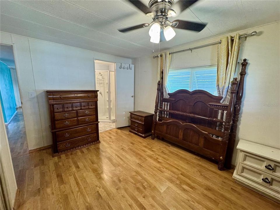 На продажу: $159,900 (2 спален, 2 ванн, 864 Квадратных фут)