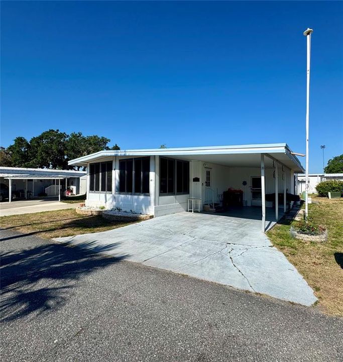 На продажу: $159,900 (2 спален, 2 ванн, 864 Квадратных фут)