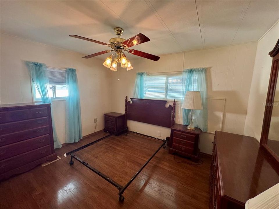 На продажу: $159,900 (2 спален, 2 ванн, 864 Квадратных фут)