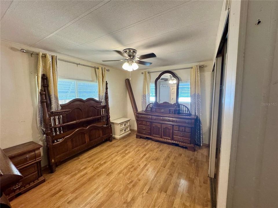 На продажу: $159,900 (2 спален, 2 ванн, 864 Квадратных фут)