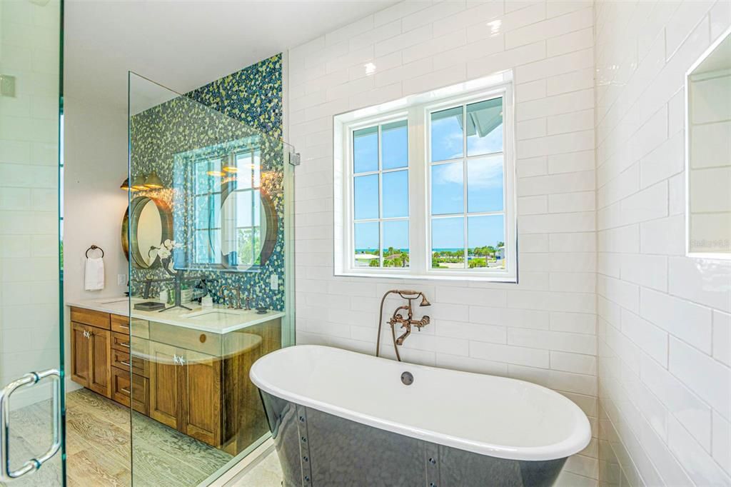 Active With Contract: $3,795,000 (7 beds, 7 baths, 3514 Square Feet)