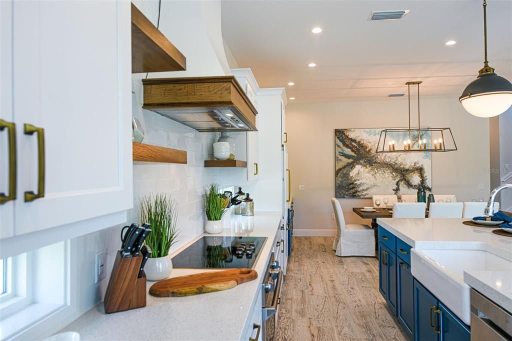 Active With Contract: $3,795,000 (7 beds, 7 baths, 3514 Square Feet)