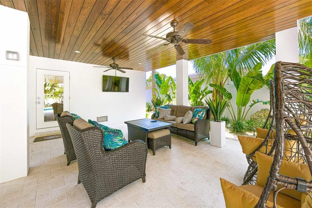 Active With Contract: $3,795,000 (7 beds, 7 baths, 3514 Square Feet)