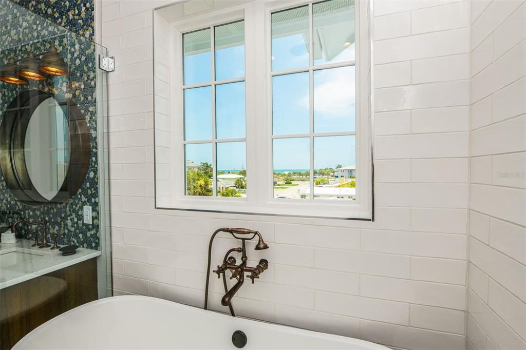 Active With Contract: $3,795,000 (7 beds, 7 baths, 3514 Square Feet)