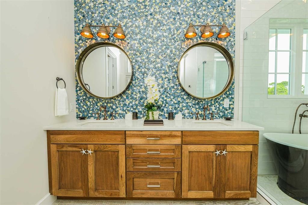 Active With Contract: $3,795,000 (7 beds, 7 baths, 3514 Square Feet)