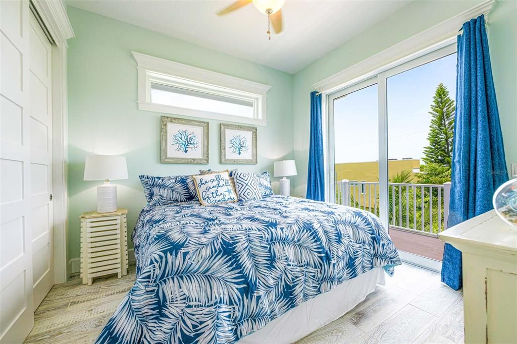 Active With Contract: $3,795,000 (7 beds, 7 baths, 3514 Square Feet)