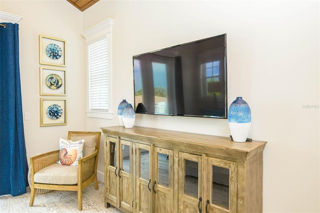 Active With Contract: $3,795,000 (7 beds, 7 baths, 3514 Square Feet)