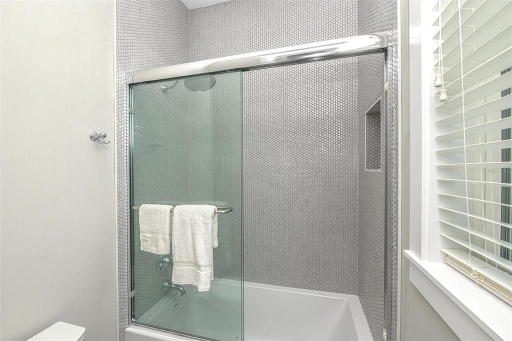 Active With Contract: $3,795,000 (7 beds, 7 baths, 3514 Square Feet)