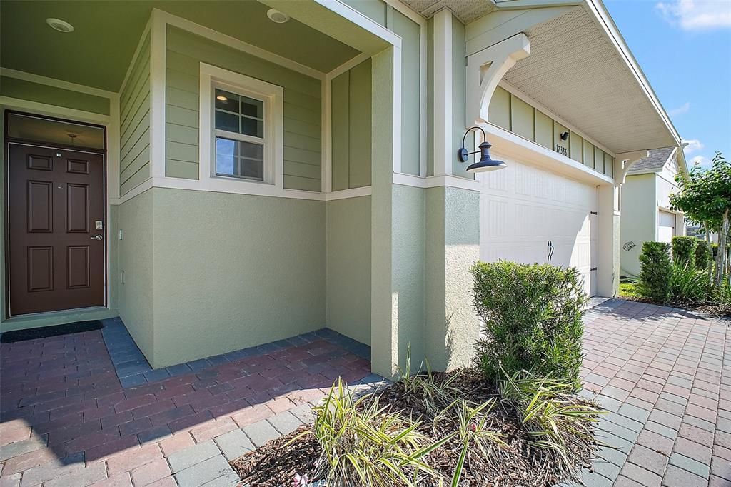 For Sale: $369,900 (3 beds, 2 baths, 1621 Square Feet)