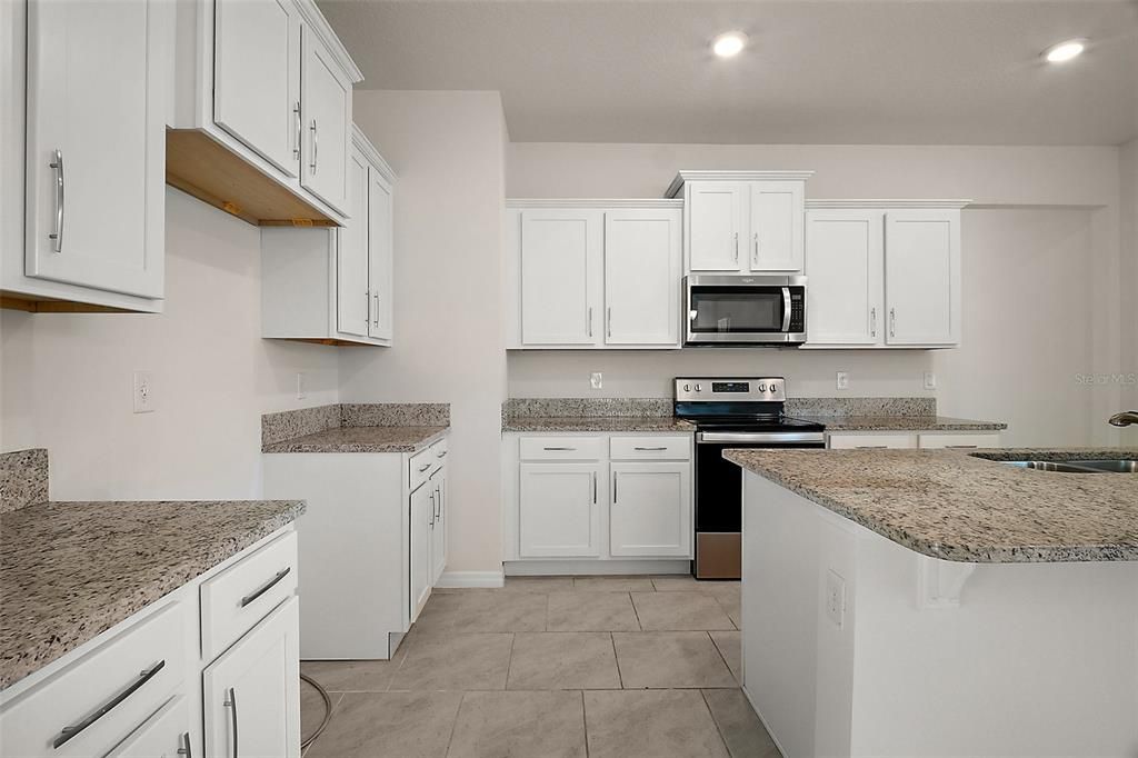 For Sale: $369,900 (3 beds, 2 baths, 1621 Square Feet)