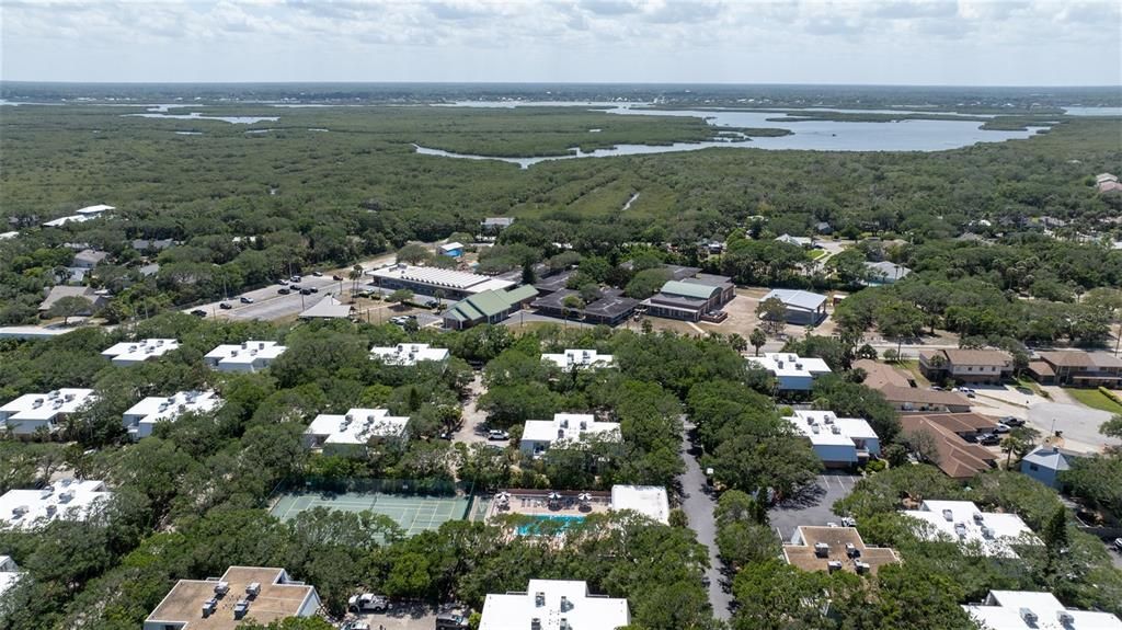 На продажу: $425,000 (2 спален, 2 ванн, 1298 Квадратных фут)