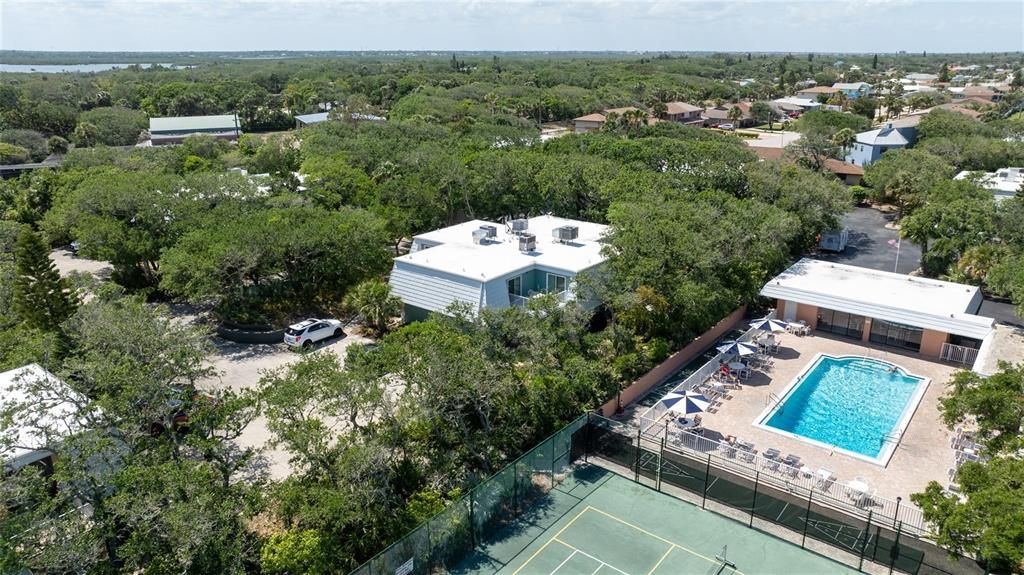 На продажу: $425,000 (2 спален, 2 ванн, 1298 Квадратных фут)