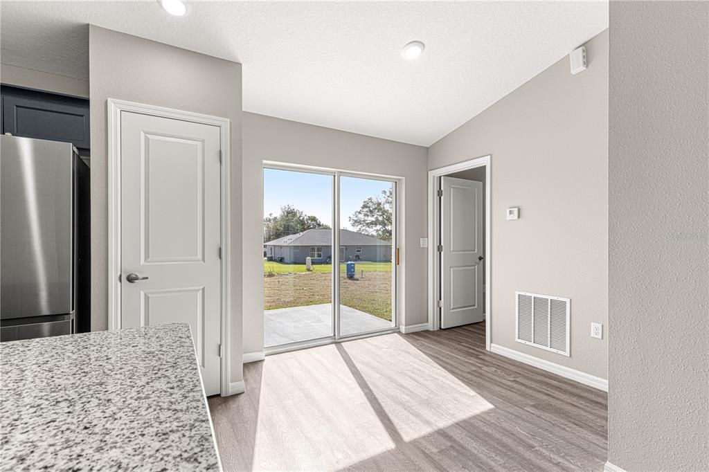 En Venta: $224,900 (3 camas, 2 baños, 1167 Pies cuadrados)