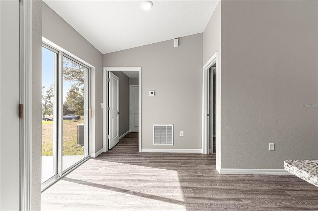 En Venta: $224,900 (3 camas, 2 baños, 1167 Pies cuadrados)