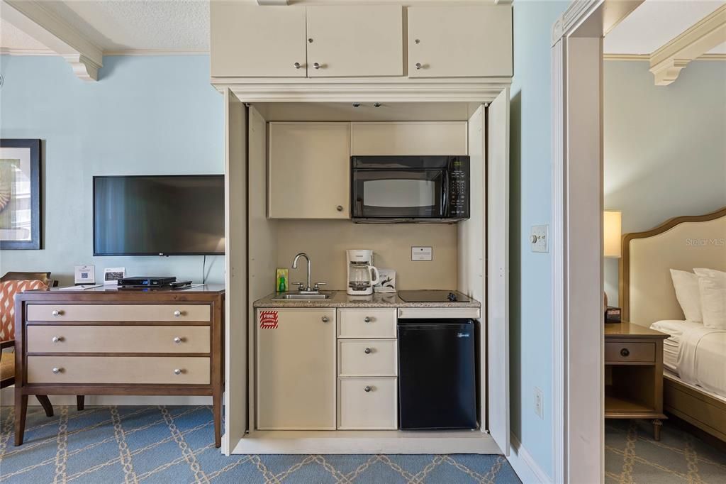 Под контрактом: $310,900 (1 спален, 1 ванн, 678 Квадратных фут)