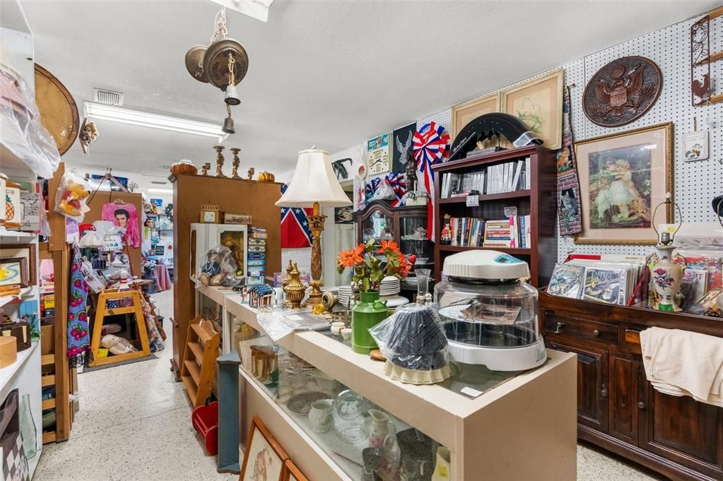 En Venta: $389,000 (0 camas, 0 baños, 2040 Pies cuadrados)