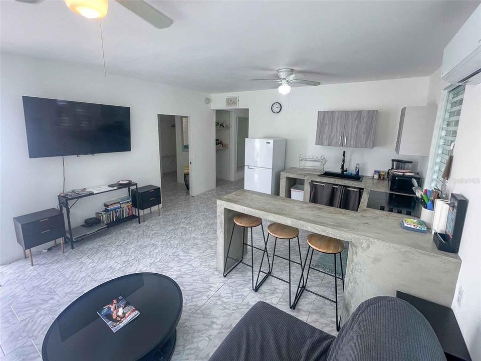 For Sale: $349,000 (3 beds, 1 baths, 793 Square Feet)