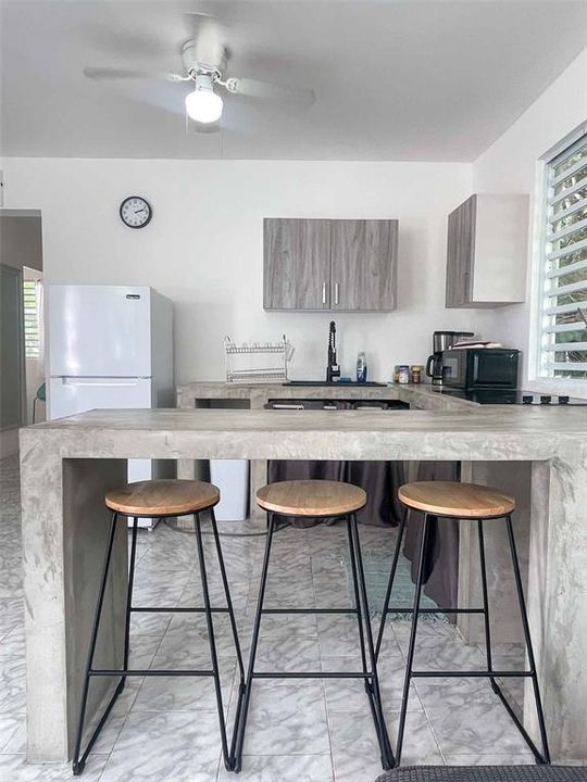 For Sale: $349,000 (3 beds, 1 baths, 793 Square Feet)