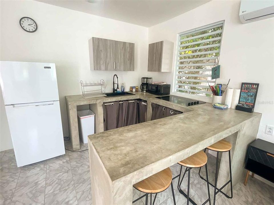 For Sale: $349,000 (3 beds, 1 baths, 793 Square Feet)