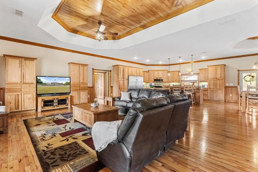 待售: $949,000 (4 贝兹, 3 浴室, 2612 平方英尺)