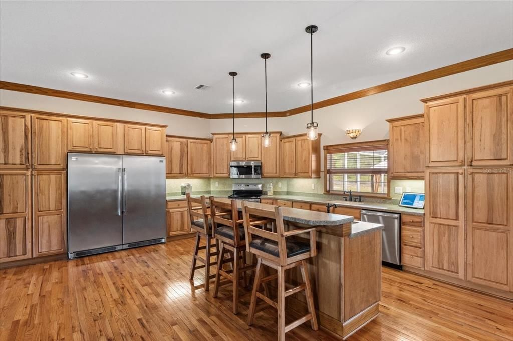 待售: $949,000 (4 贝兹, 3 浴室, 2612 平方英尺)