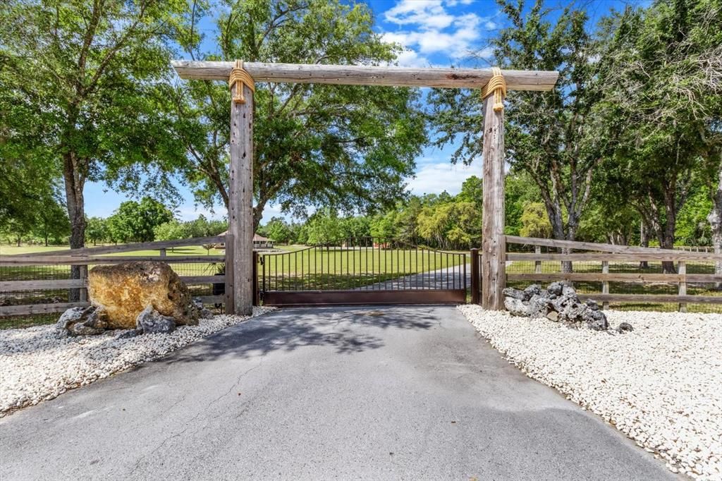 待售: $949,000 (4 贝兹, 3 浴室, 2612 平方英尺)