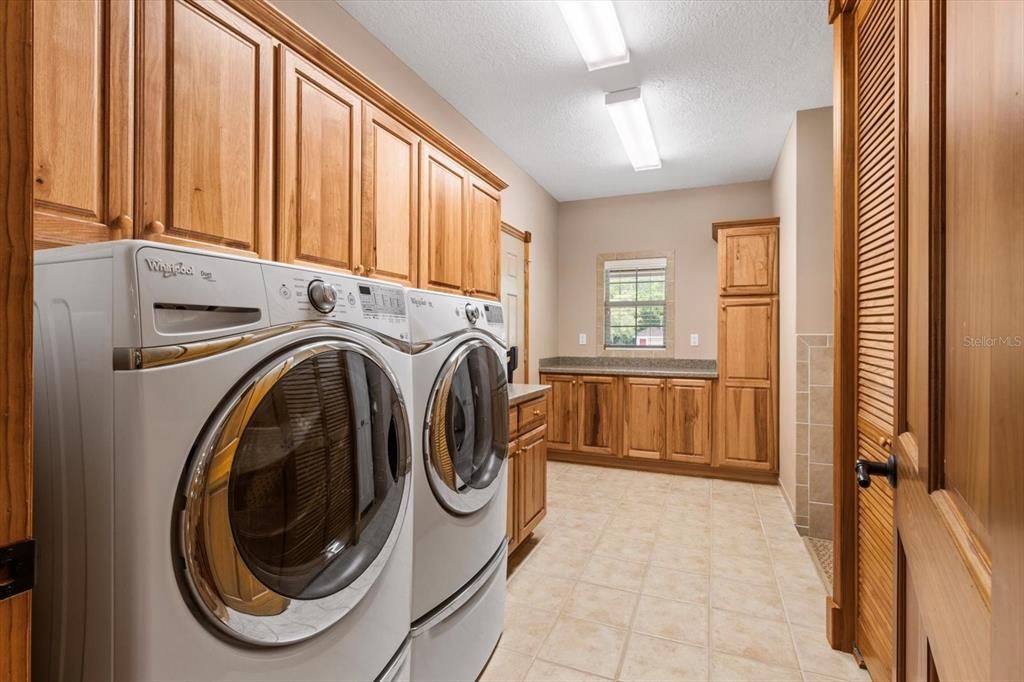 待售: $949,000 (4 贝兹, 3 浴室, 2612 平方英尺)