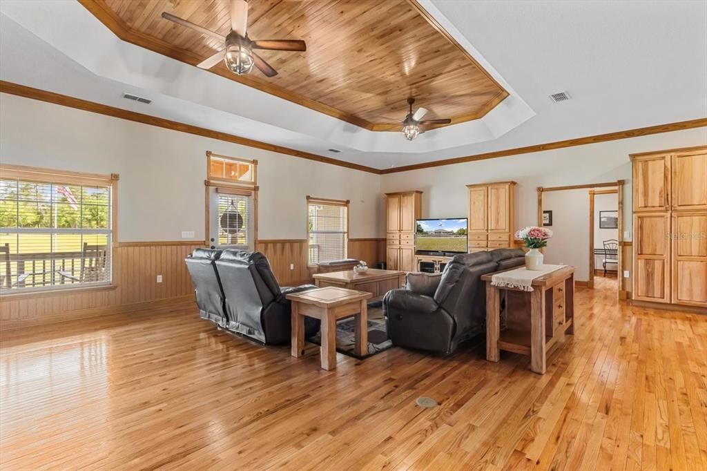 待售: $949,000 (4 贝兹, 3 浴室, 2612 平方英尺)