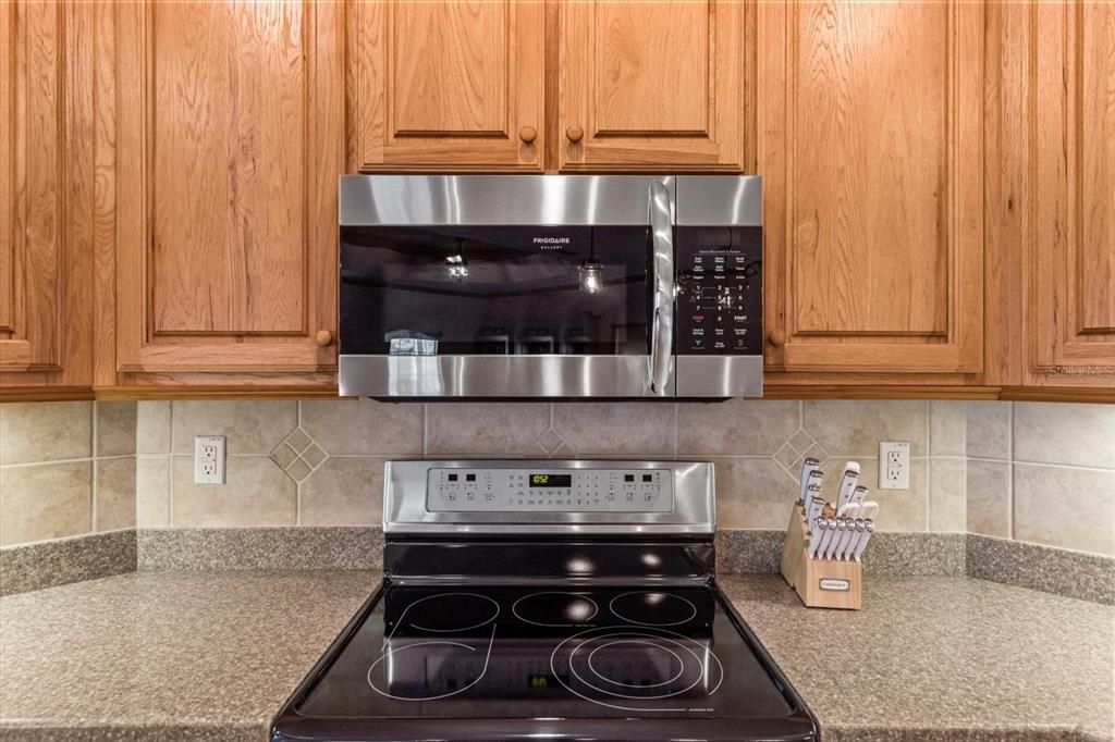 待售: $949,000 (4 贝兹, 3 浴室, 2612 平方英尺)