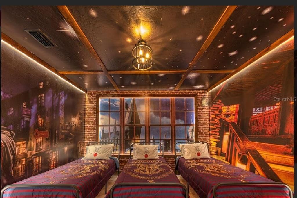 待售: $2,550,000 (11 贝兹, 11 浴室, 4938 平方英尺)