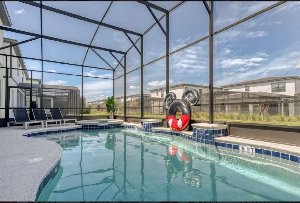 待售: $2,550,000 (11 贝兹, 11 浴室, 4938 平方英尺)