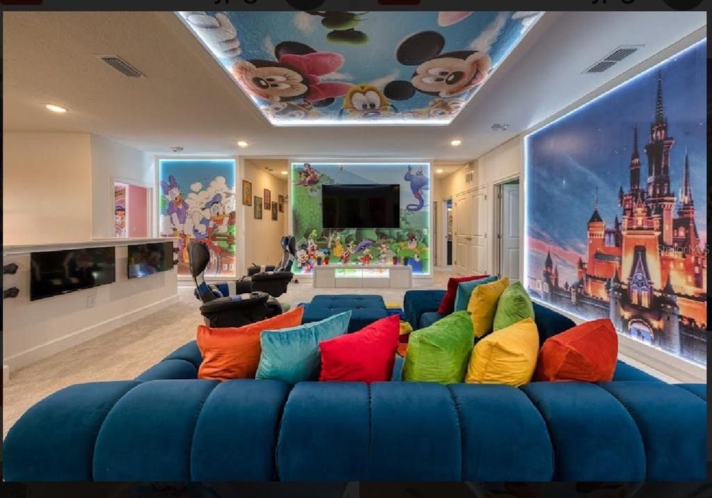 待售: $2,550,000 (11 贝兹, 11 浴室, 4938 平方英尺)