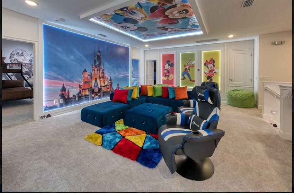 待售: $2,550,000 (11 贝兹, 11 浴室, 4938 平方英尺)