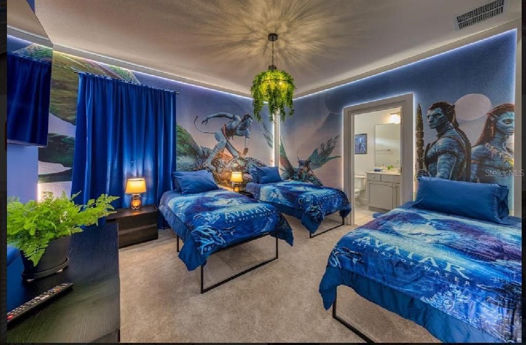 待售: $2,550,000 (11 贝兹, 11 浴室, 4938 平方英尺)