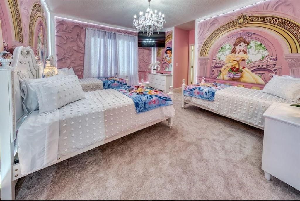 待售: $2,550,000 (11 贝兹, 11 浴室, 4938 平方英尺)