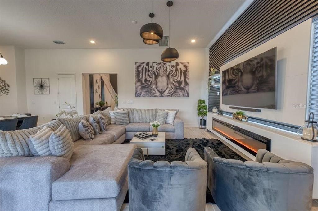 待售: $2,550,000 (11 贝兹, 11 浴室, 4938 平方英尺)