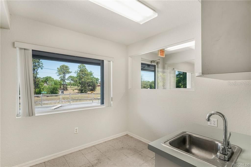 En Venta: $277,000 (0 camas, 0 baños, 1440 Pies cuadrados)